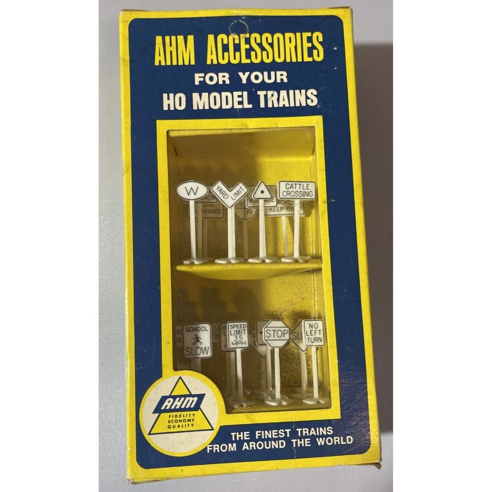 AHM Accessories HO Model Trains 5612 Assorted Railroad & Traffic Signs NEW‎ NOS